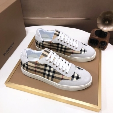 Burberry Low Shoes